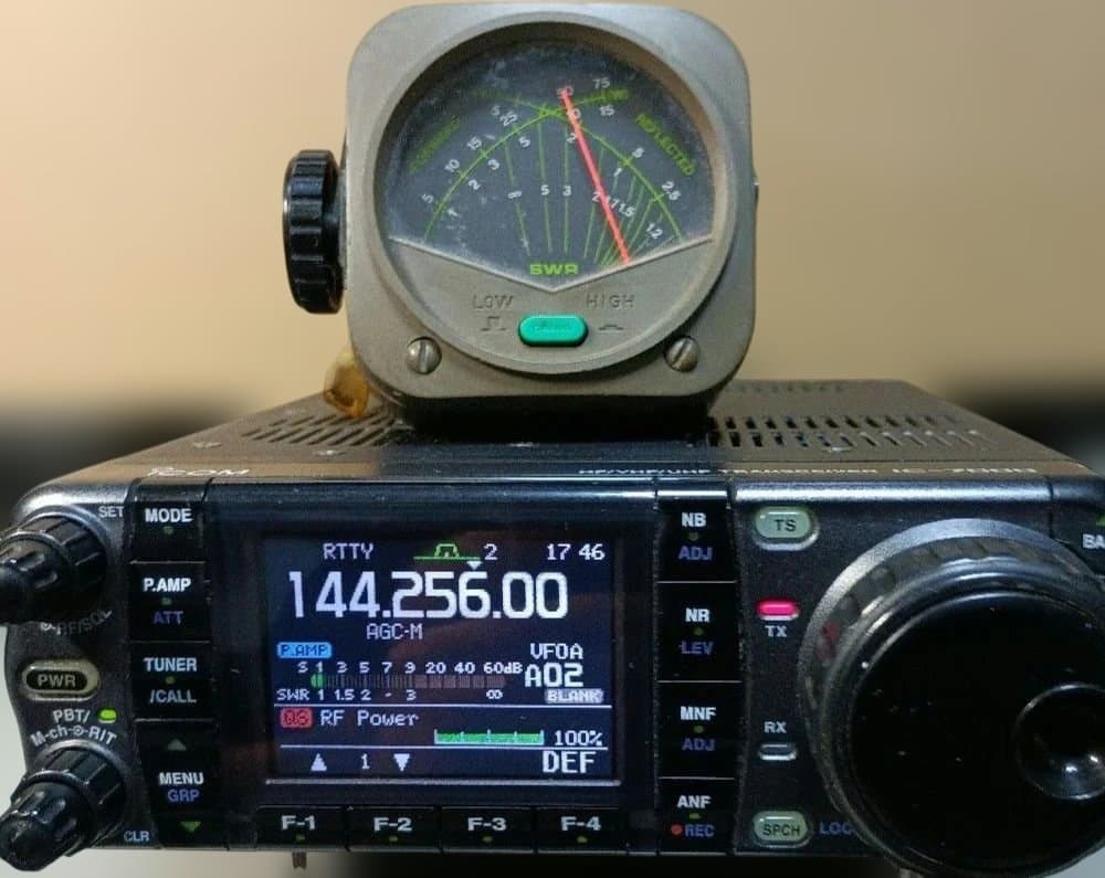 d*4様 アイコム IC-7000 トランシーバー 100W機 本体のみ ジャ