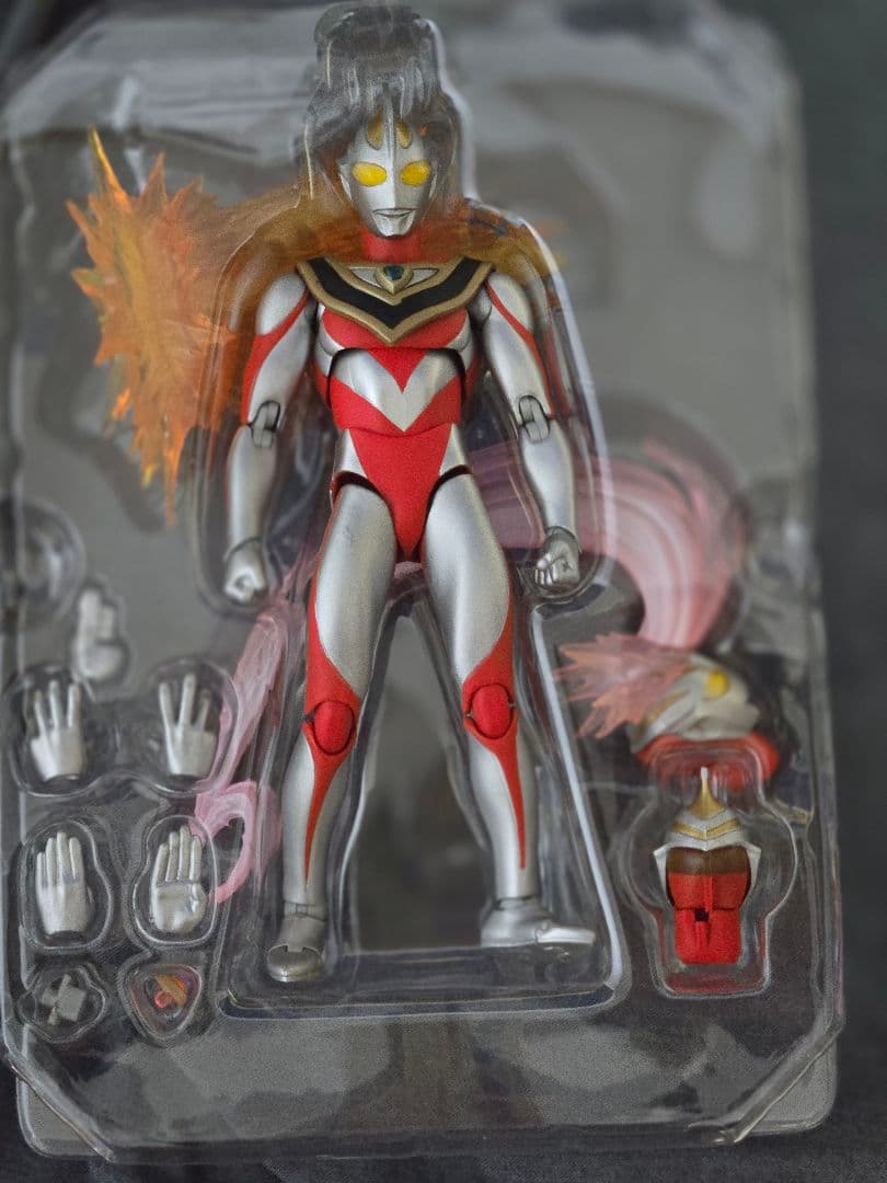 ULTRAACT ウルトラマンアグル V2 ウルトラアクト ウルトラマンガイア