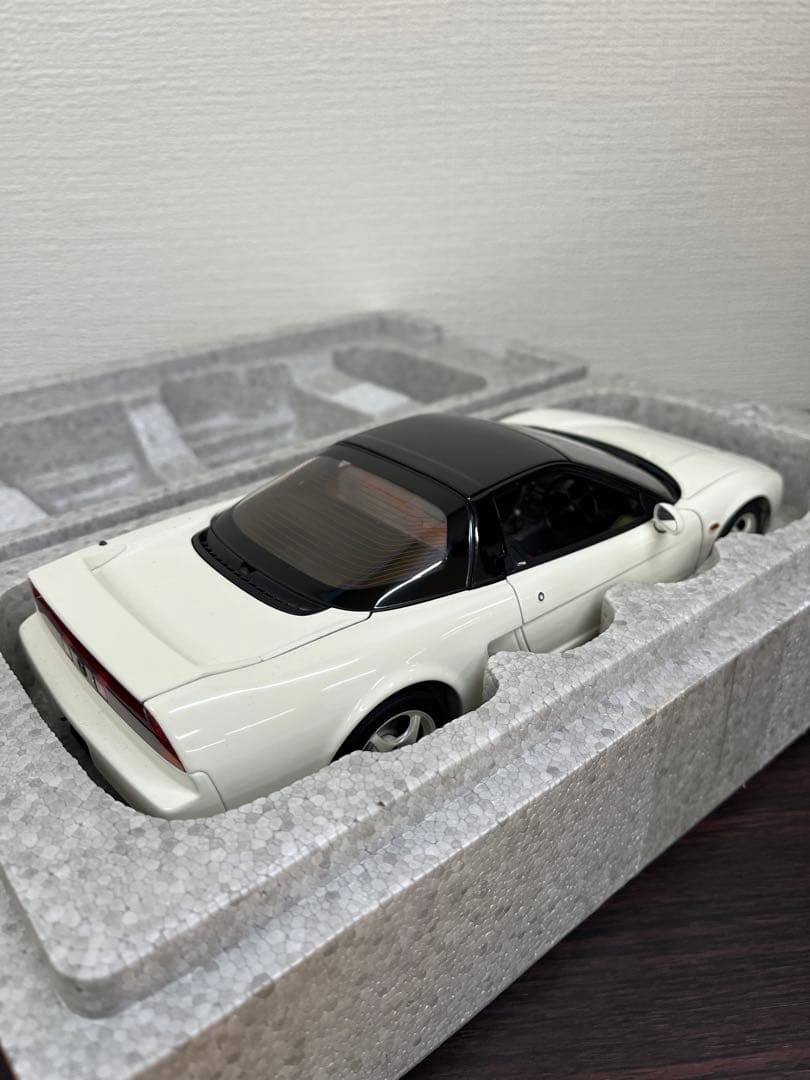 オートアートNSX タイプR チャンピオンシップ ホワイト1/18