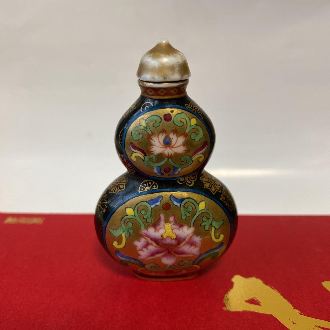 陶瓷器    小瓷瓶