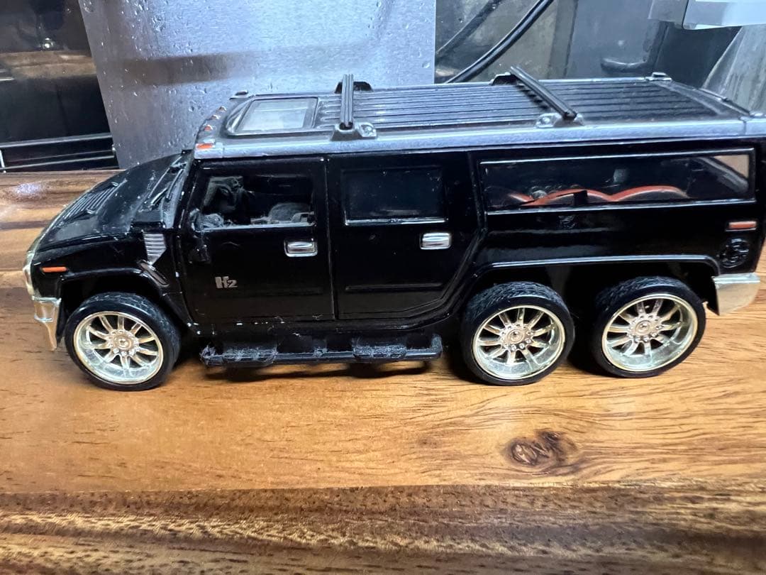 希少　HUMMER H2 6輪　ミニカー