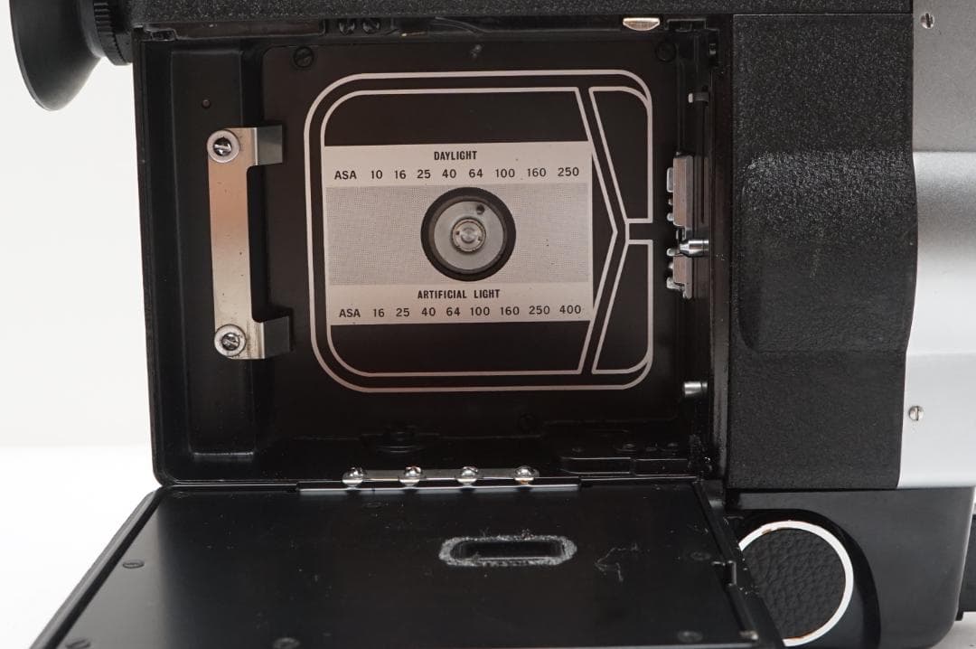 動作　Nikon 8X SUPER ZOOM