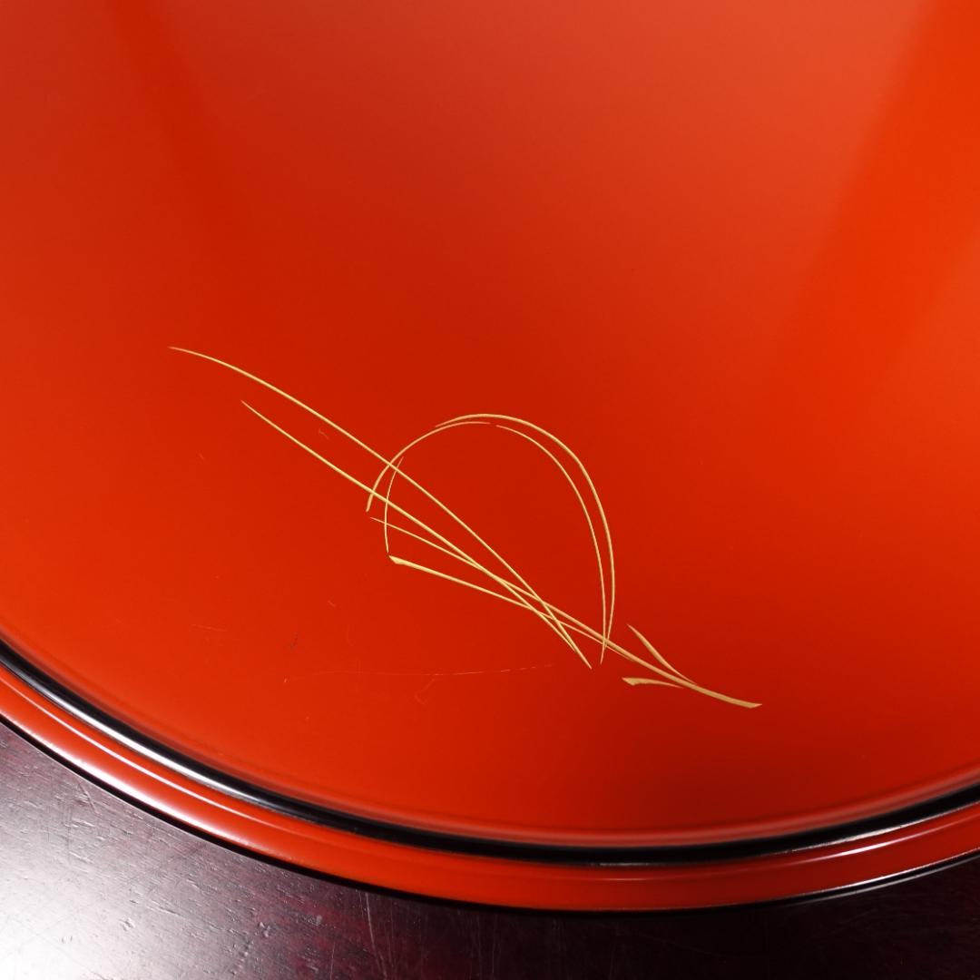 輪島塗 八井珠蔵 朱塗 裏黒塗 沈金結び松 丸盆 5客 共箱