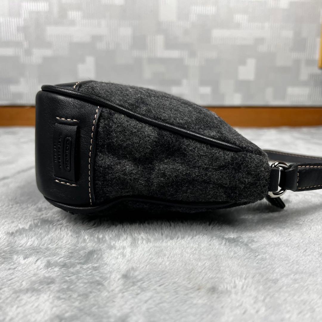 COACH コーチ アクセサリーポーチ ウール ブラック 黒 シグネチャー