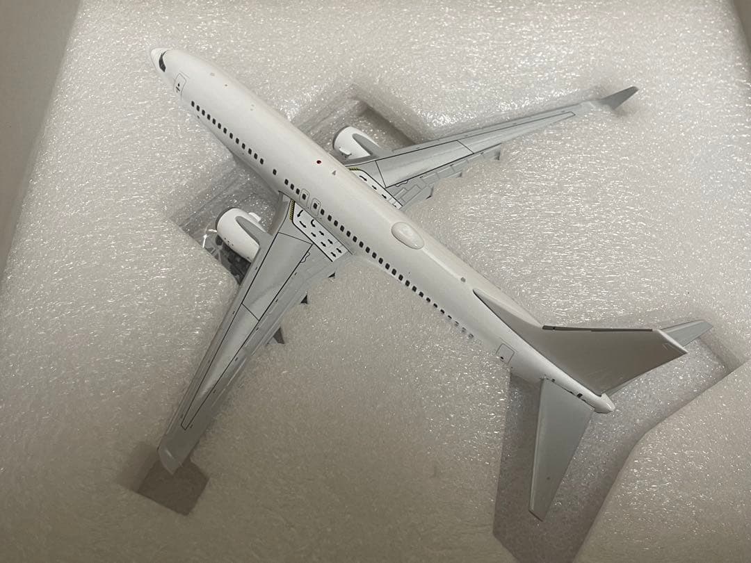 JcWings 1/200 B737-800 ホワイトブランク BK1067 - メルカリ