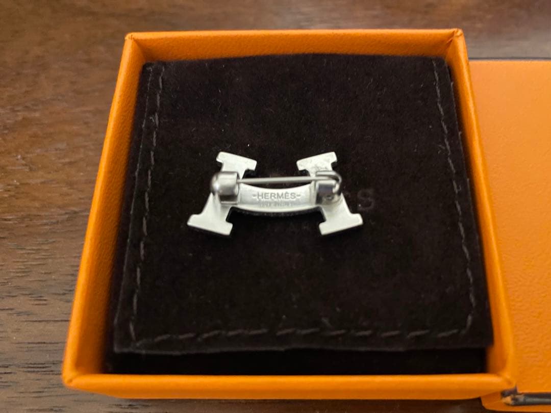 HERMES エルメス スマイル ブローチ