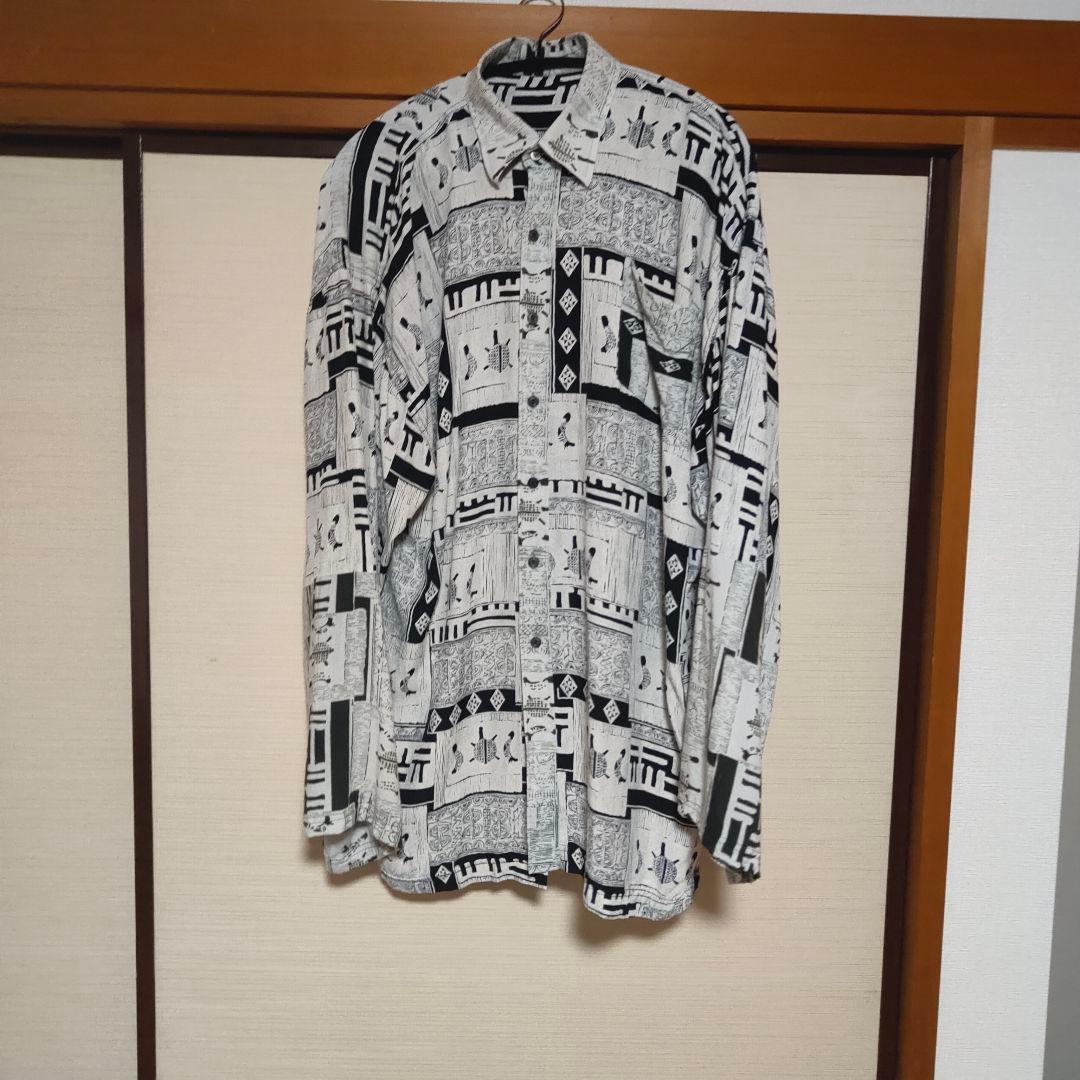 米津玄師着用毎日半袖シャツ