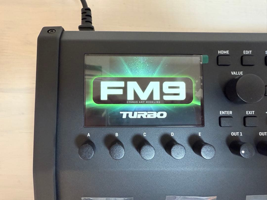 Fractal Audio Systems FM9 Turboアンプモデラー