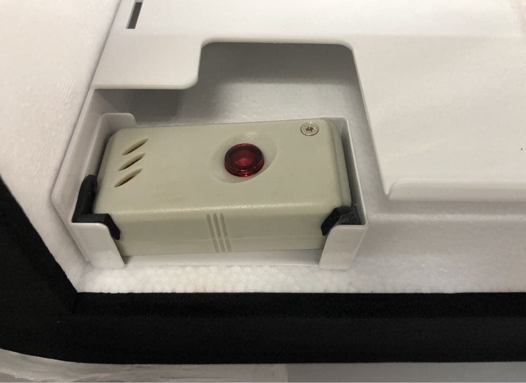 ☆未使用☆飯田電子設計 AED収納ボックス 耐低温日射屋外型 AED310K