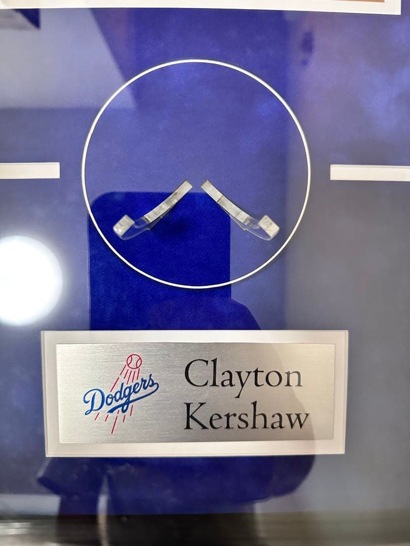 セール】【額入り】 クレイトン・カーショー選手 サインボール 証明書付き