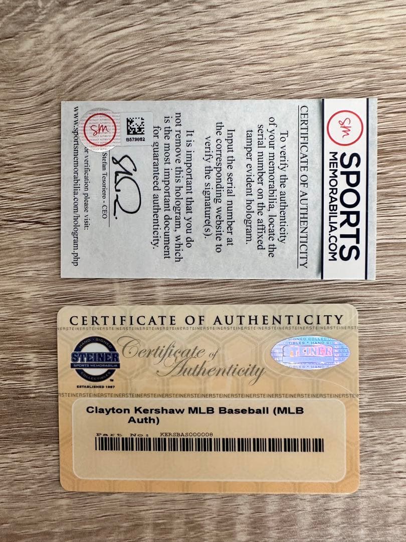 セール】【額入り】 クレイトン・カーショー選手 サインボール 証明書付き