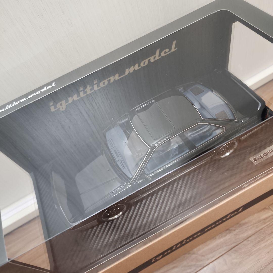 イグニッションモデル　日産　レパード　ブラック　1/18 ミニカー F31