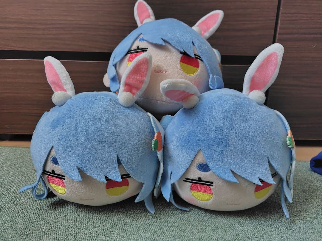 ホロライブ　寝そべりぬいぐるみ　まとめ売り