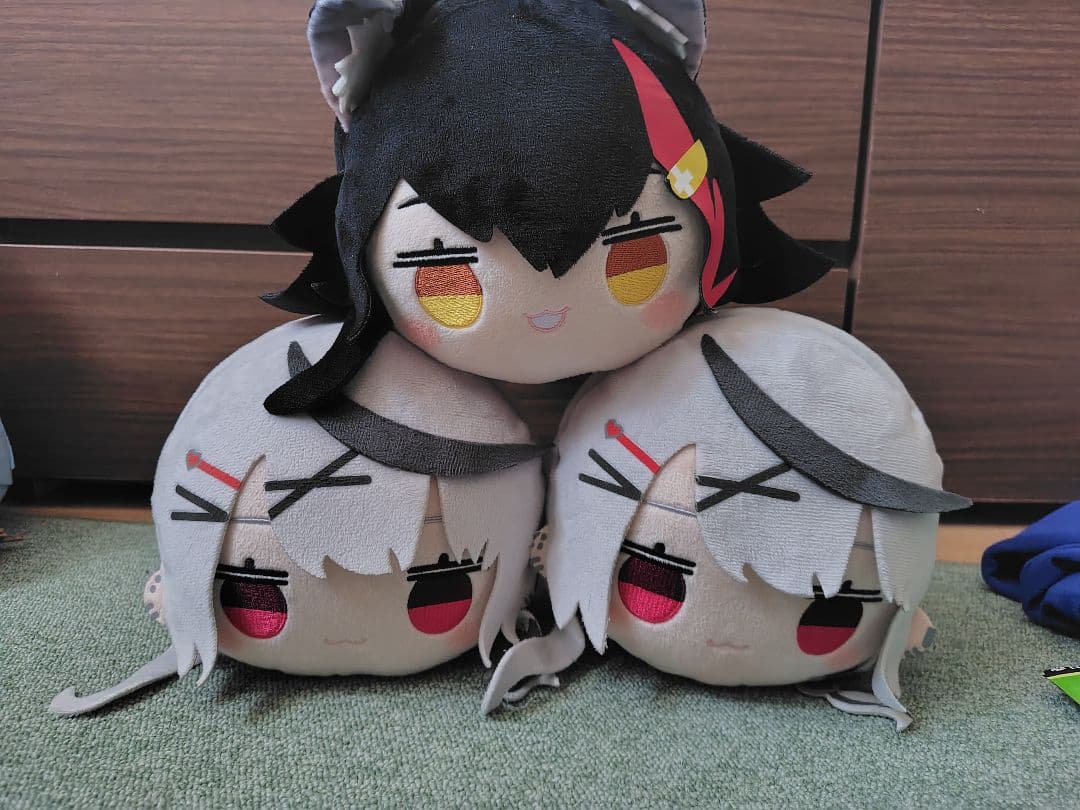 ホロライブ　寝そべりぬいぐるみ　まとめ売り