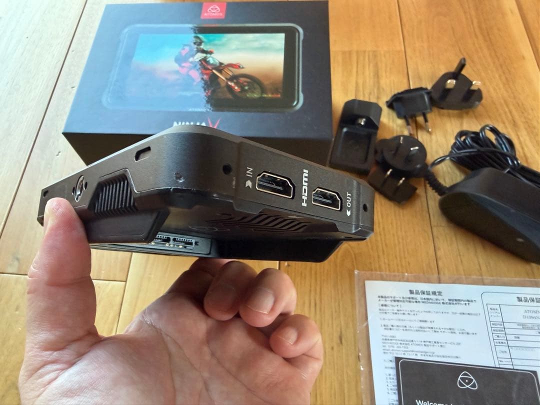 ATOMOS NINJA V タッチスクリーンモニター