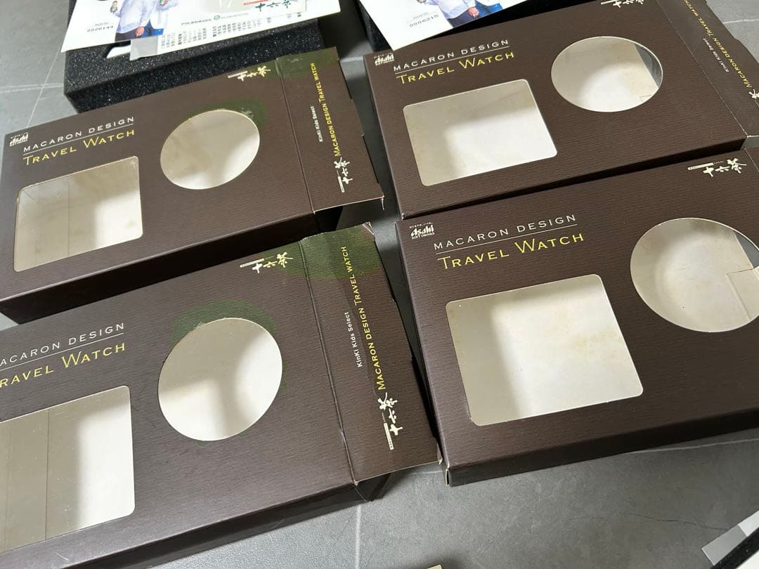 マカロンデザイントラベルウォッチ　蛍光色　DOMOTO