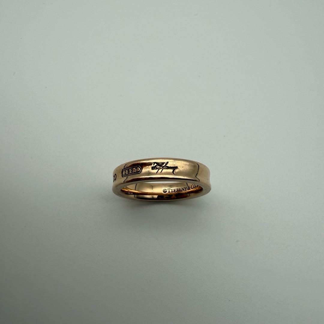 ティファニー 1837 ナロー リング メタル ゴールド　ブランド　指輪　ロゴ
