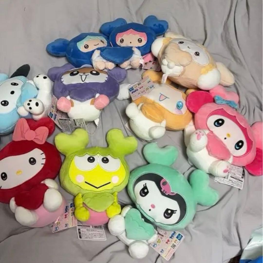 TWICE LOVELYS GIGO サンリオ ポケットBIGぬいぐるみ クロミ｜Yahoo