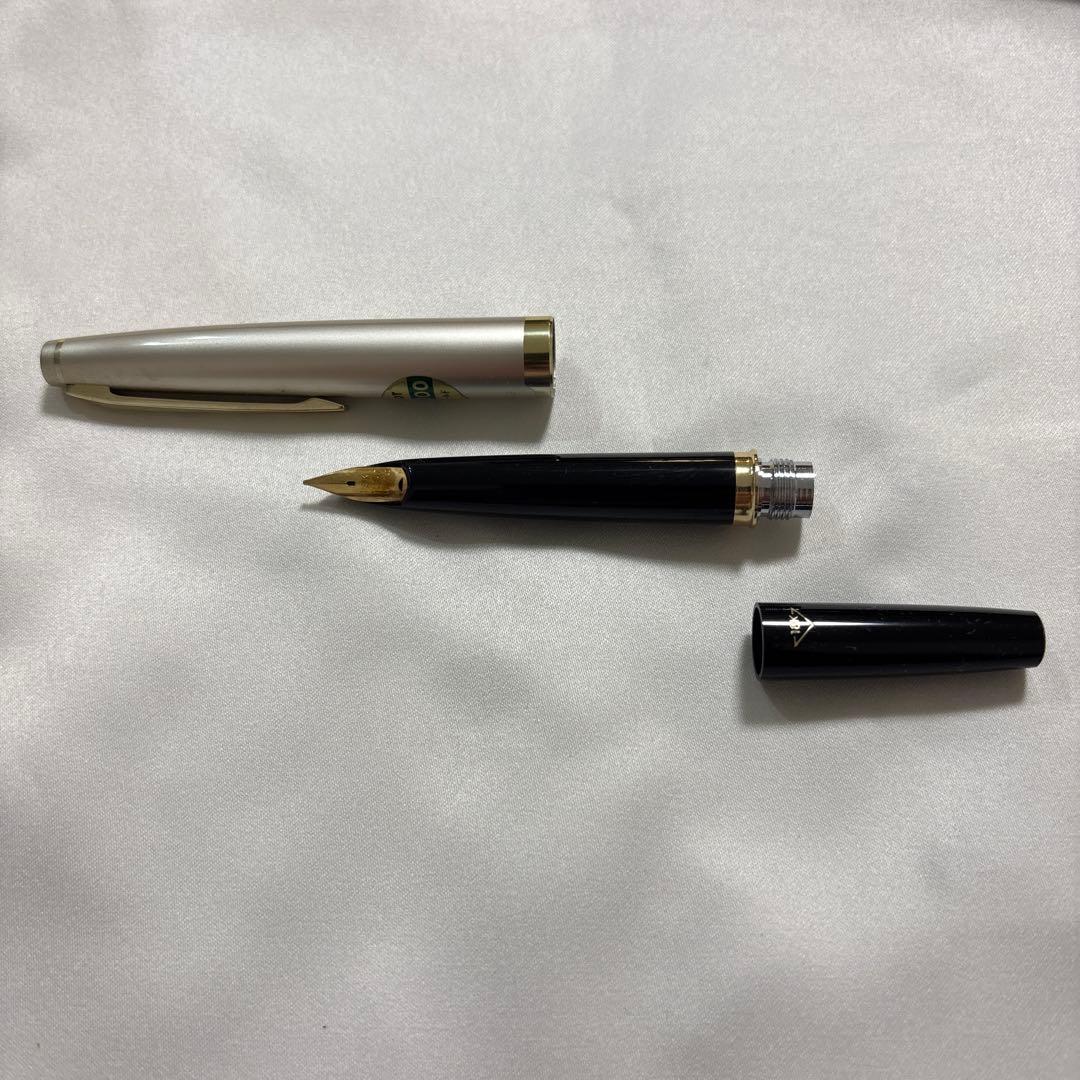 PILOT '70s 新品 Elite 万年筆 18Kレトロ - メルカリ