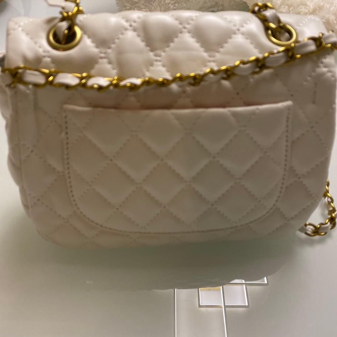 CHANEL ショルダーバッグ ホワイト　ノベルティ