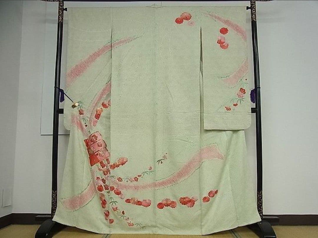 もりはなえ 振袖 豪華な色柄 紋意匠生地 身丈166cm ガード加工済振袖