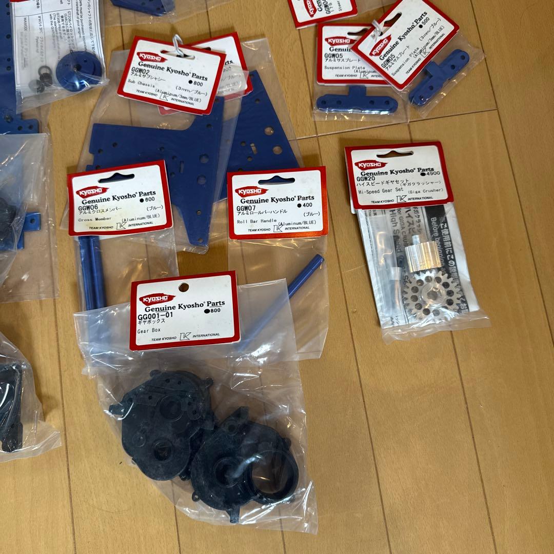 オフロードラジコンカー エンジン付き ギガクラッシャー スペアパーツ