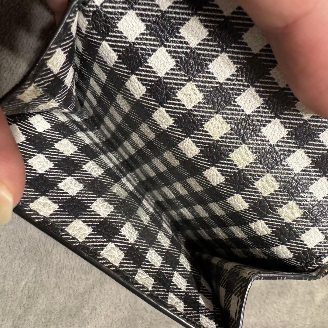 ミュウミュウ　3つ折り財布　ギンガムチェック　レザー　白　黒 ロゴ