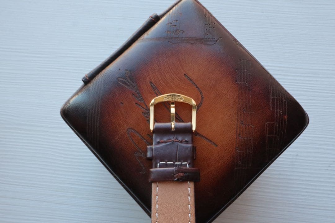 SEIKO シャリオ tank 6030 レクタンギュラー ゴールド 稼動品