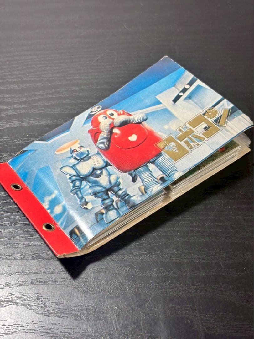 進撃の巨人 リヴァイ ルームキー風カード アクリルスタンド 未開封缶バッジ