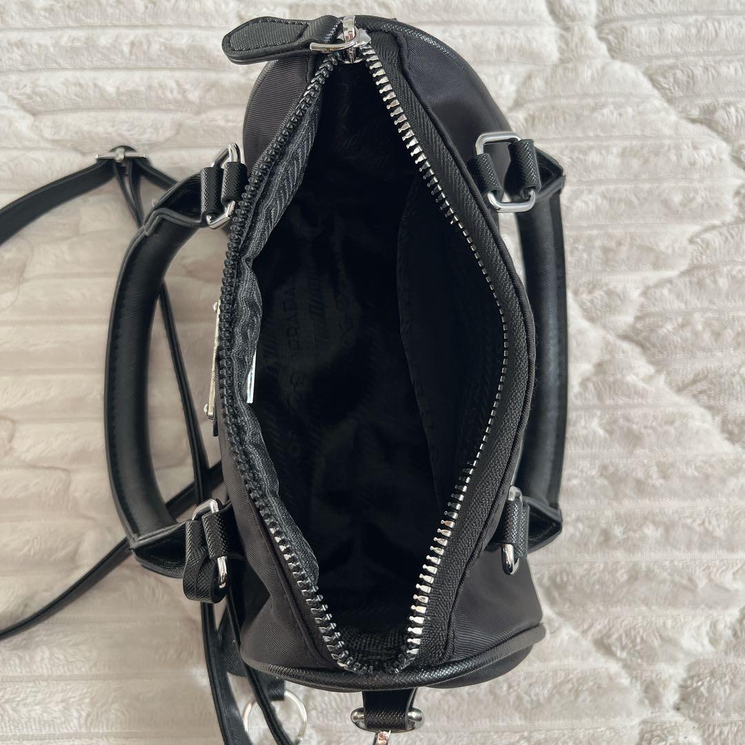 PRADA ブラック ショルダーバッグ R.Edition 2005