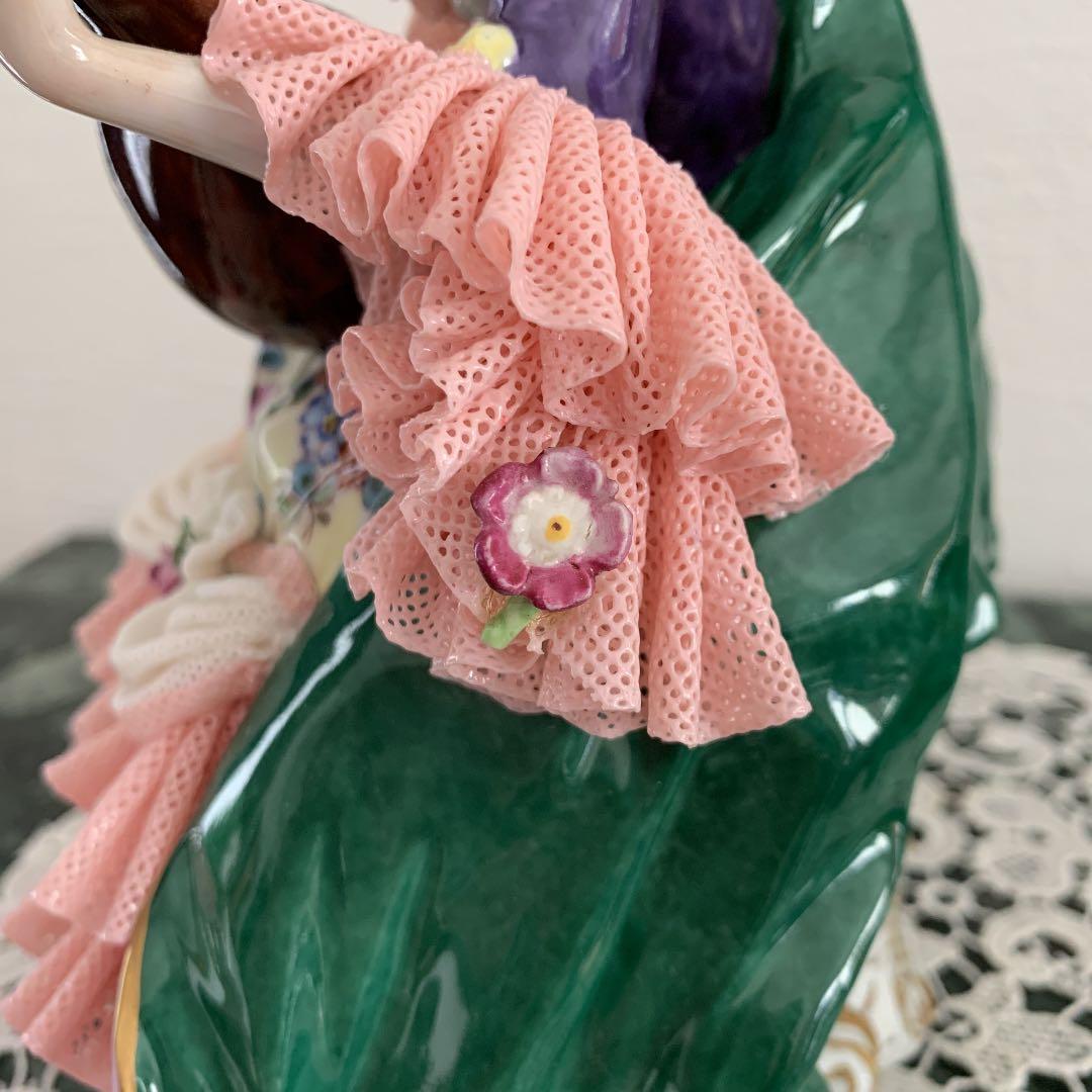 ドレスデン人形 「楽器を弾く貴婦人とオウム」 - メルカリ