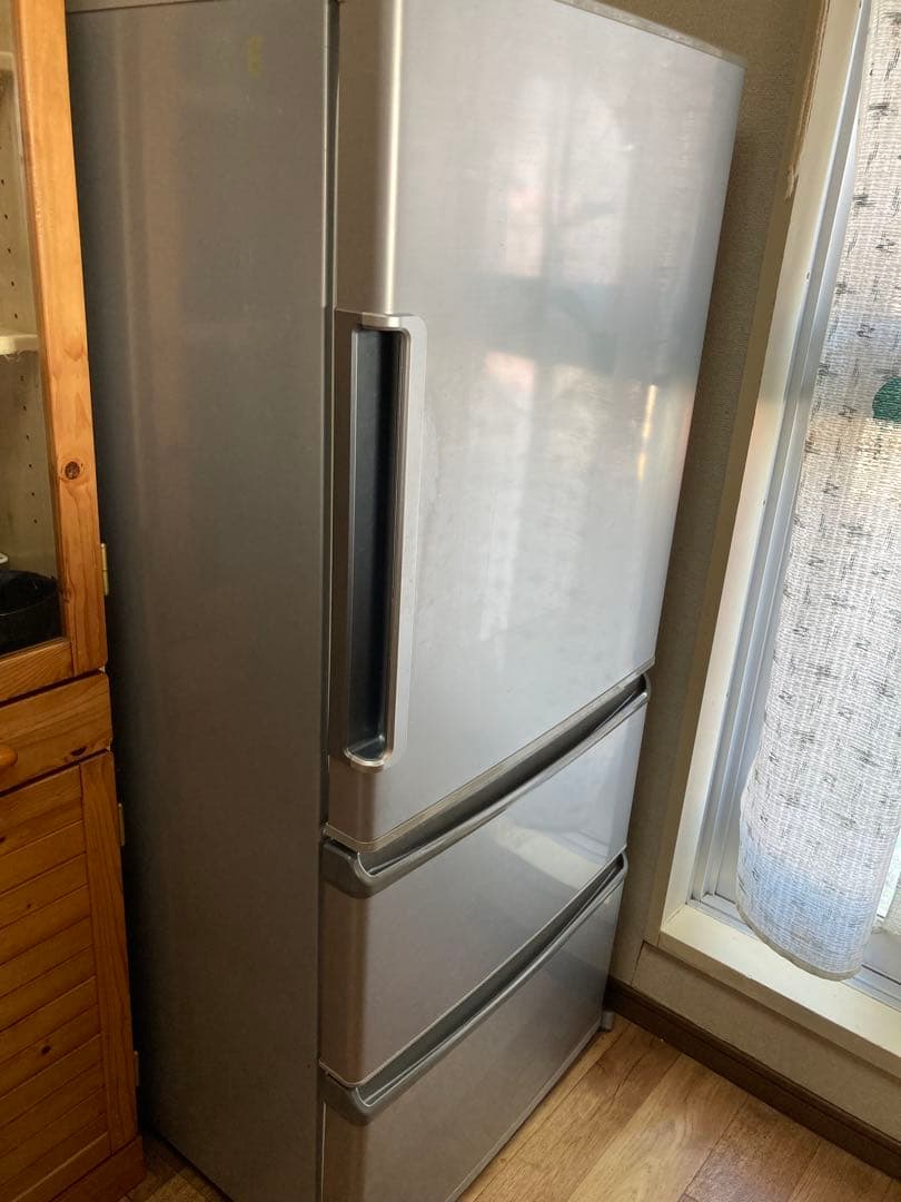 シルバー 3ドア冷蔵庫　272L