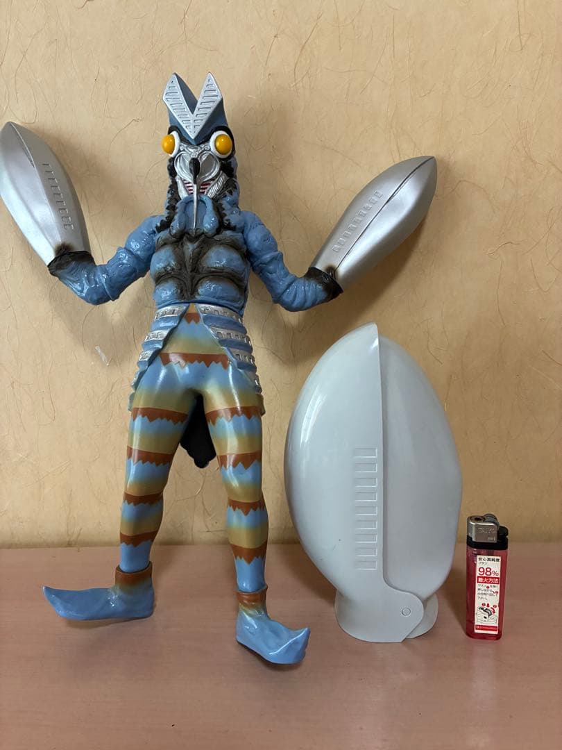 バルタン星人　特大フィギュア　BP と　バルタン星人のハサミ大　セット