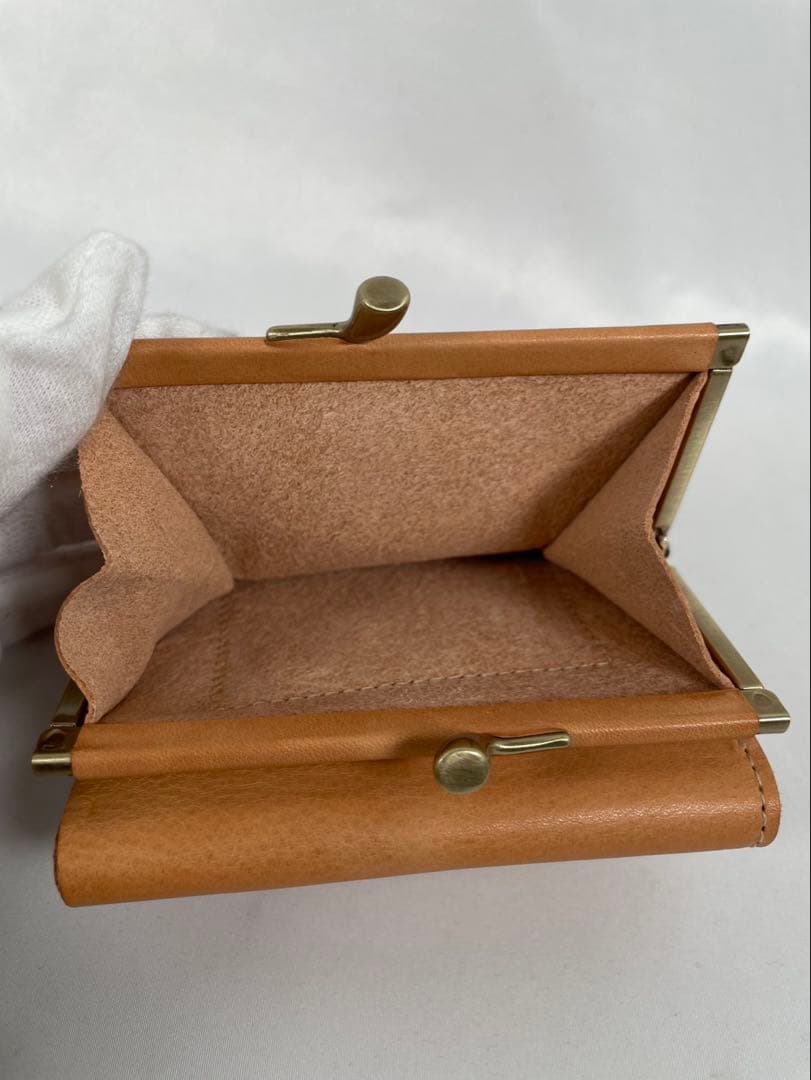 未使用 IL BISONTE イルビゾンテ 三つ折り財布 がま口 コンパクト