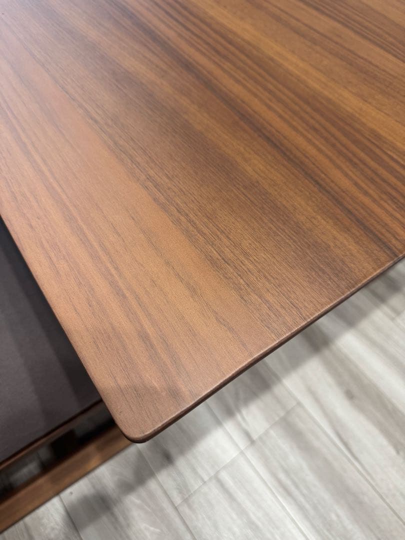 無印良品　リビングでもダイニングでもつかえるテーブル4