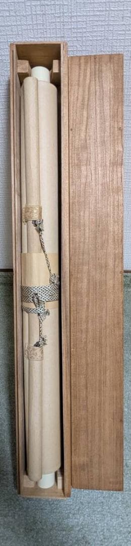 【真作】掛軸　霧に包まれた山村風景図　静寂な晩秋の掛軸　合箱入　T68