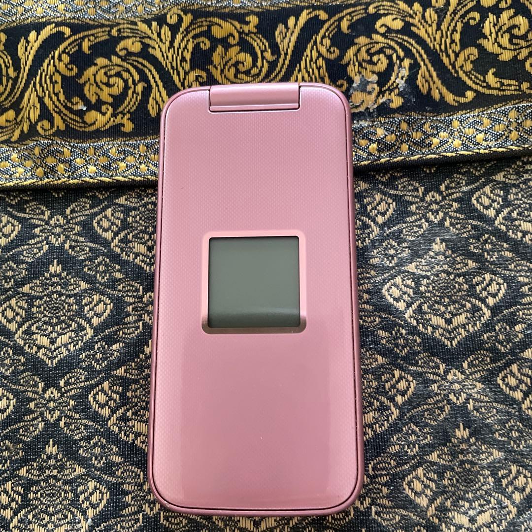 docomo 折りたたみ式携帯電話 ピンク - メルカリ