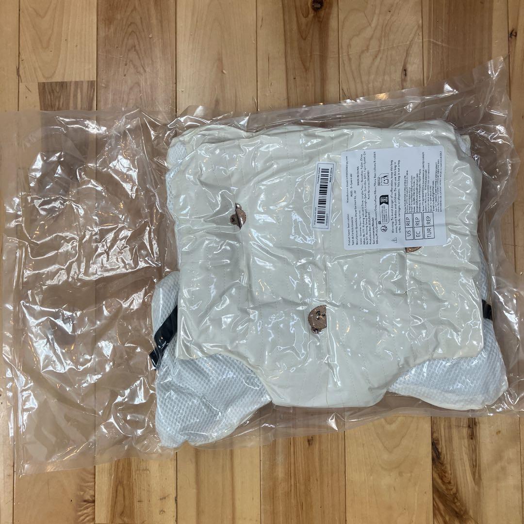 【美品】エールベベ　チャイルドシート　クルットRザ・ファースト2 パールベージュ