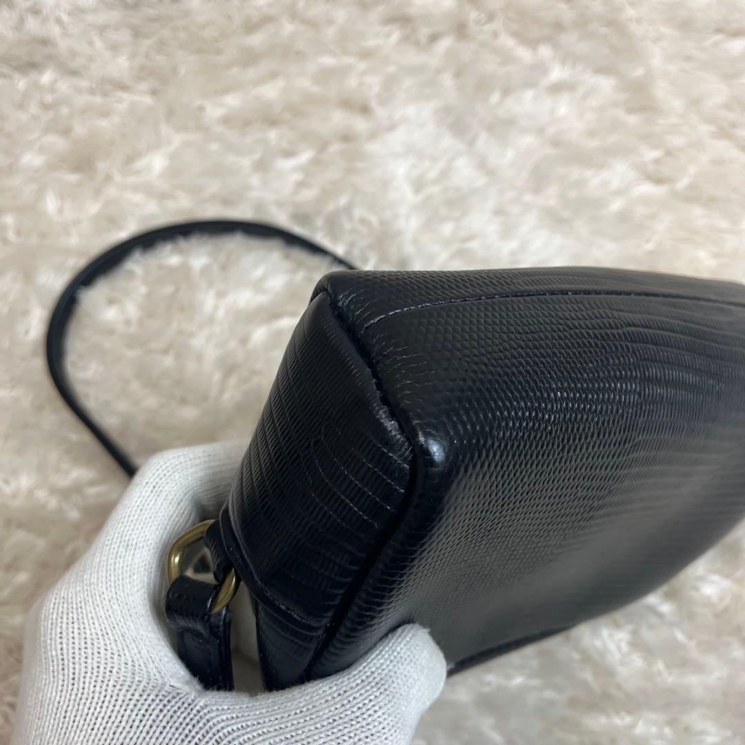 【美品】トフアンドロードストーン　ショルダーバッグ　リザード　型押し　黒