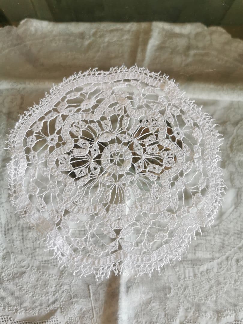 アンティーク イタリア 繊細で涼やかなリネンレース ボビン編み 立体的