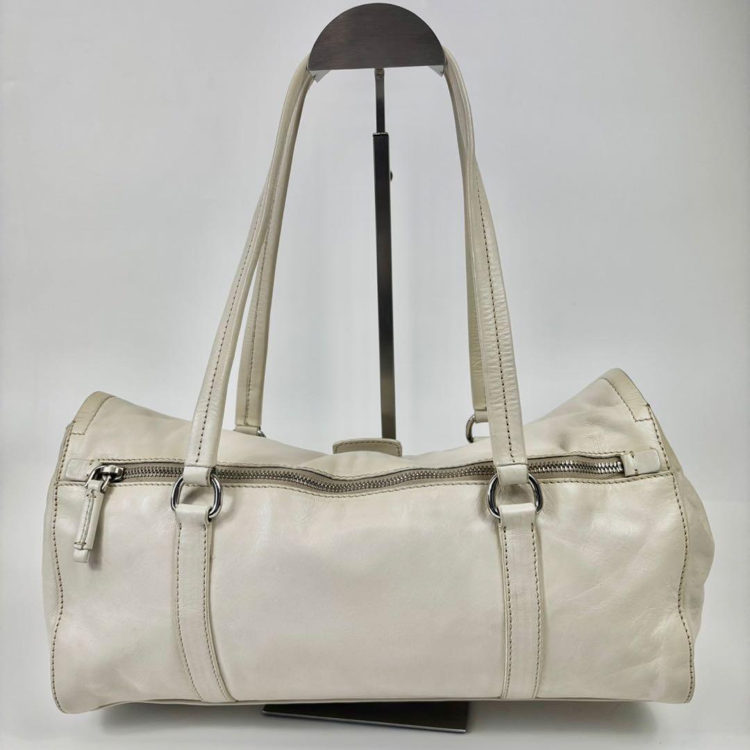 プラダ 三角ロゴ ショルダーバッグ ハンドバッグ 肩掛け Y2K ホワイト 白