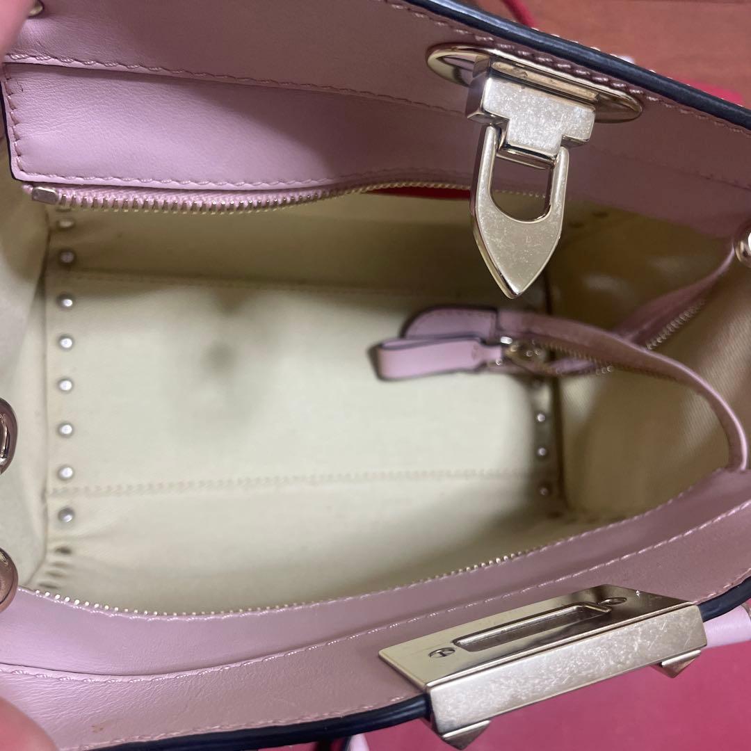 VALENTINO スタッズ付きハンドバック