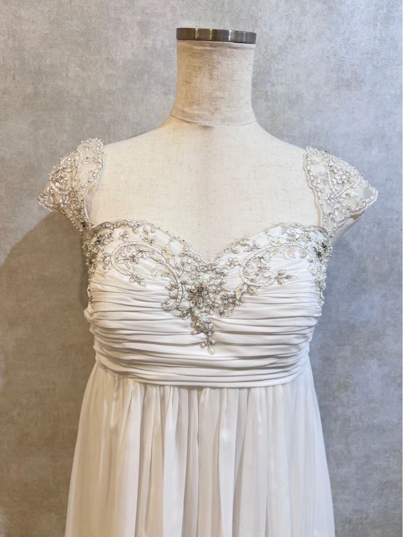 マタニティにも！ホワイトシフォンエンパイアウェディングドレス(YNS) 11号