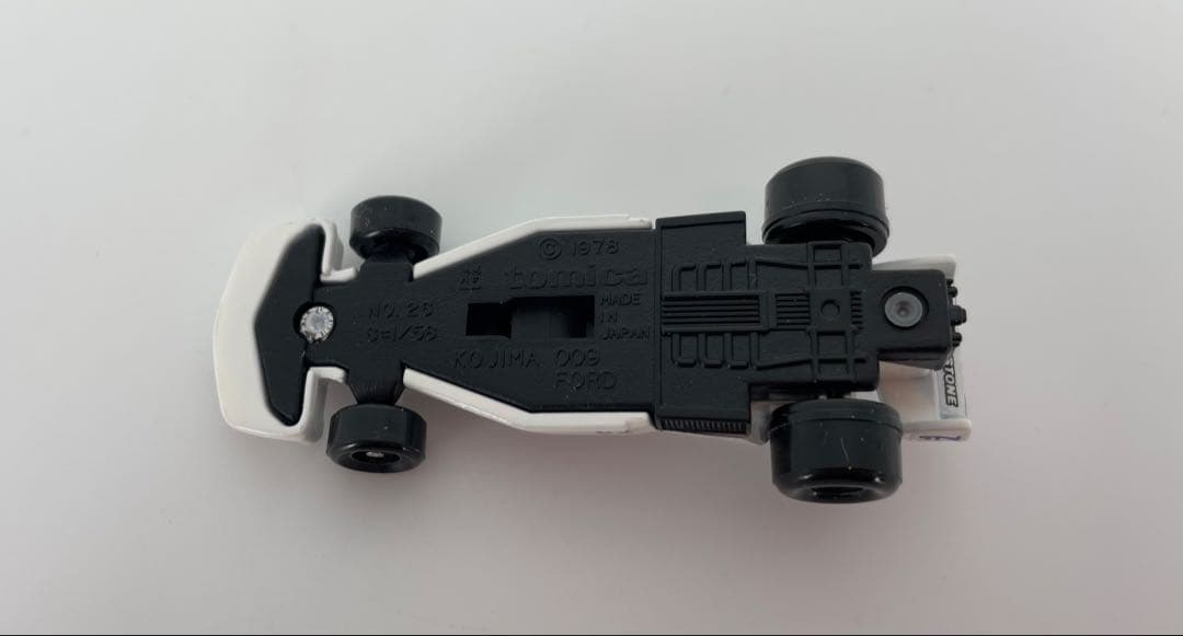 トミカ 小島009フォード No.26