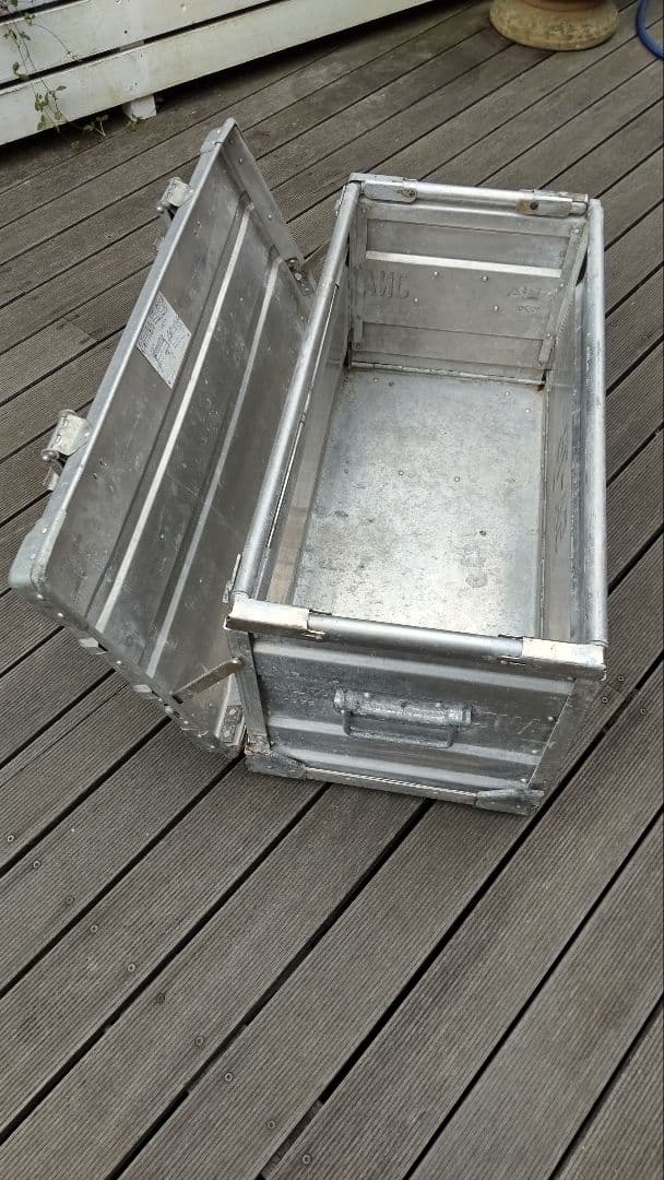 ユーゴスラビア軍 アルミコンテナ SA-78