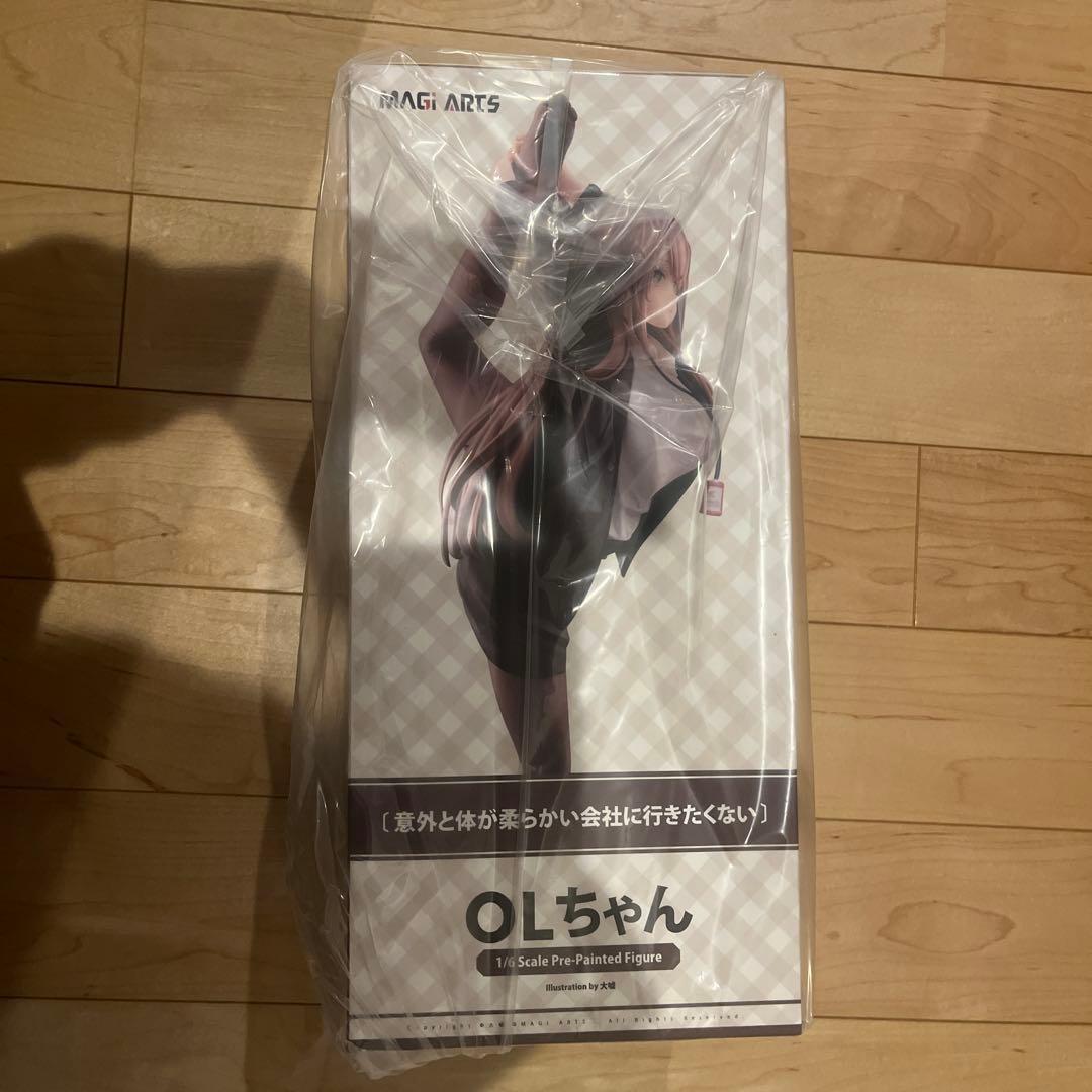 意外と体が柔らかい会社に行きたくないOLちゃん 白Ver. フィギュア