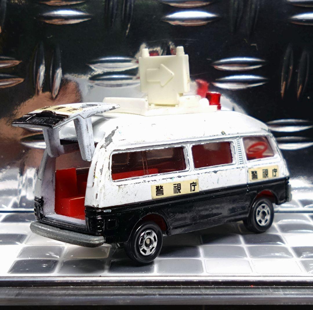 トミカ No.75 日産 キャラバンパトロールカー トミカ 日産 キャラバン