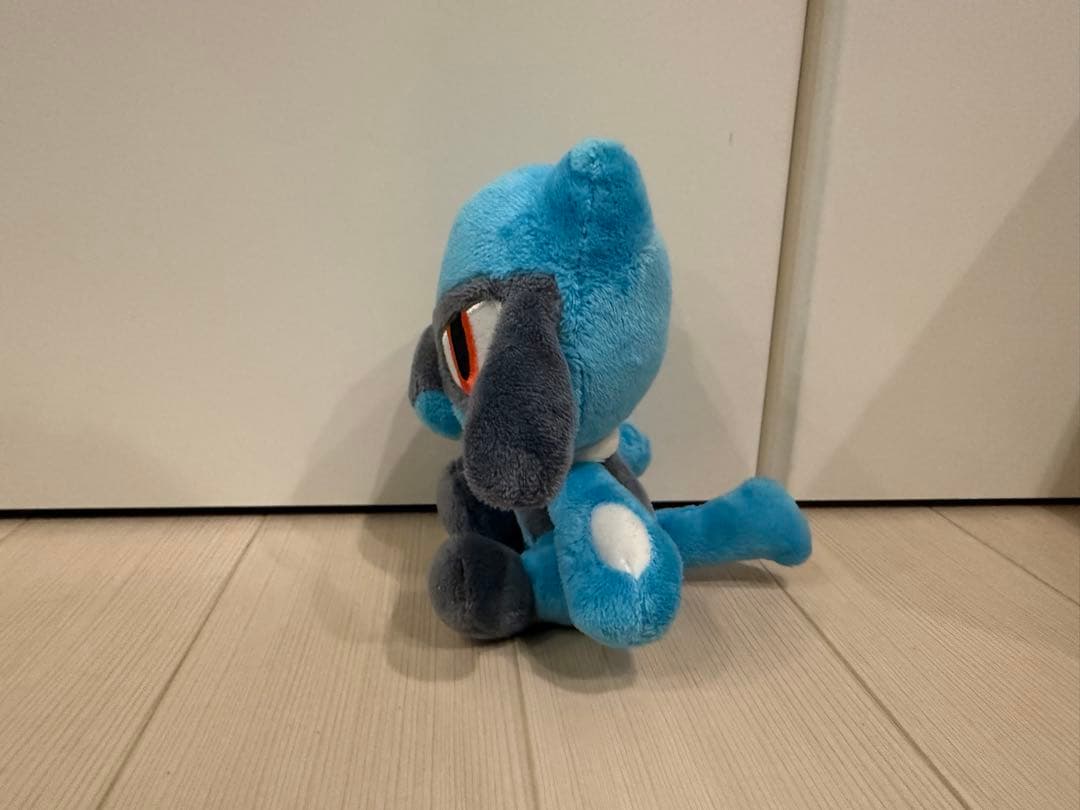 リオルドール　ぬいぐるみ　タグ付き