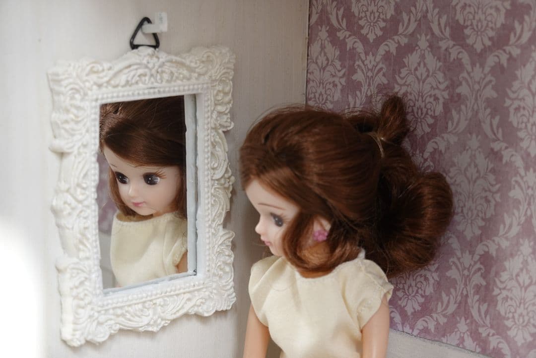 ブライスリカちゃんカスタムアイシードールBOX形ドールハウス背景