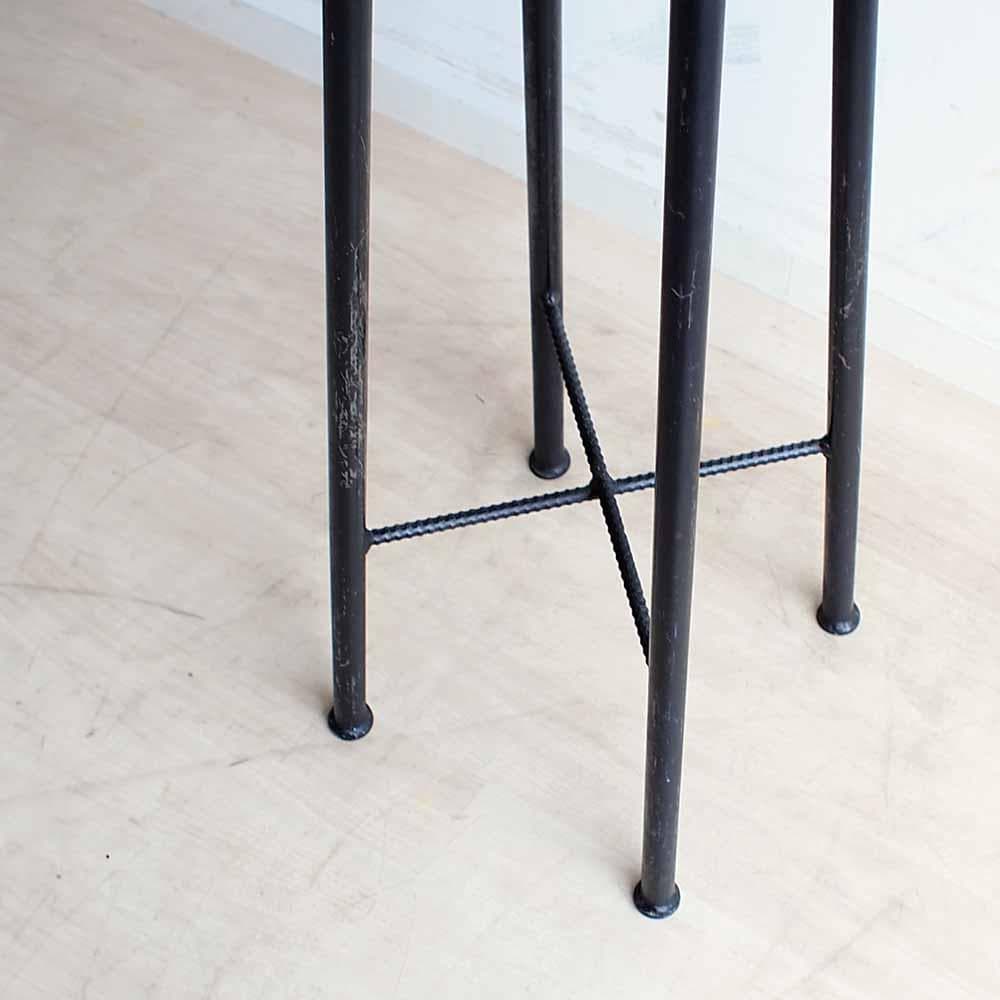 鉄脚のハイスツール 高さ82cm カウンターチェア ZR24405